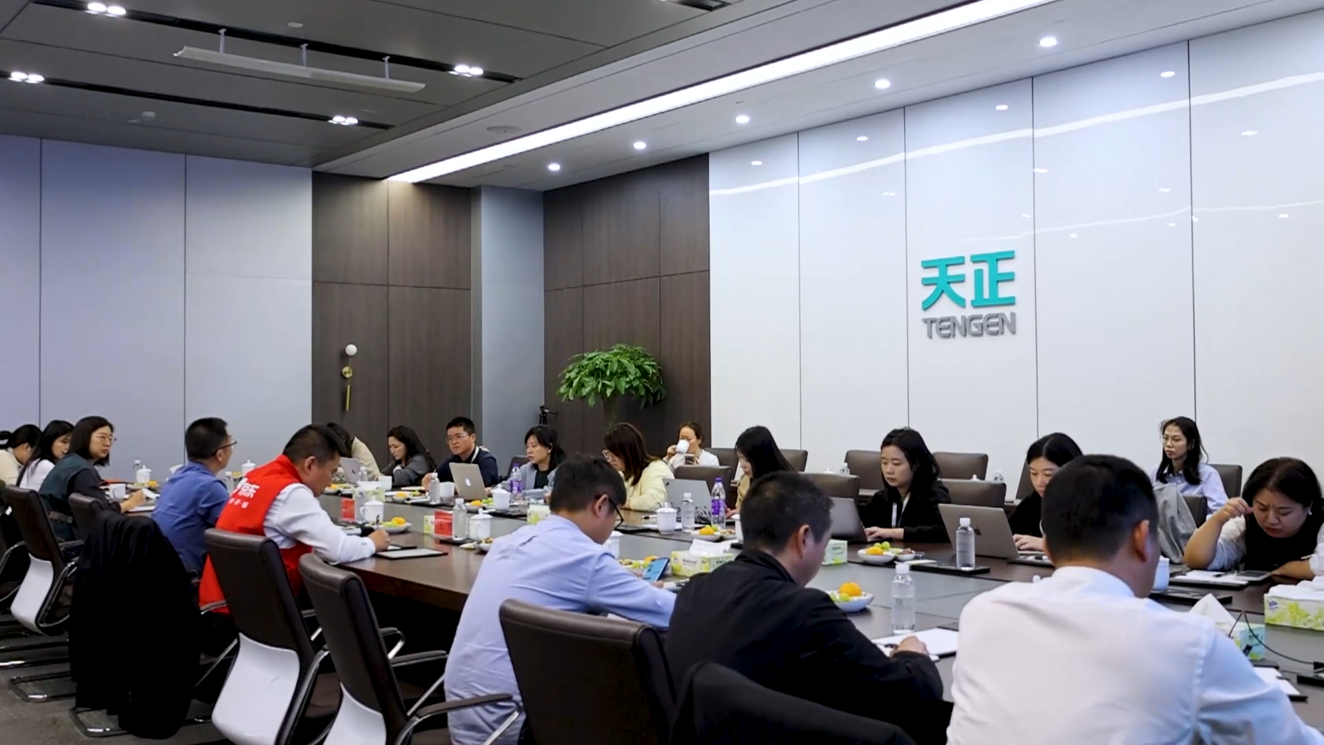 京东工业走进爱游戏tv游戏中心，探访产业数智化之路！